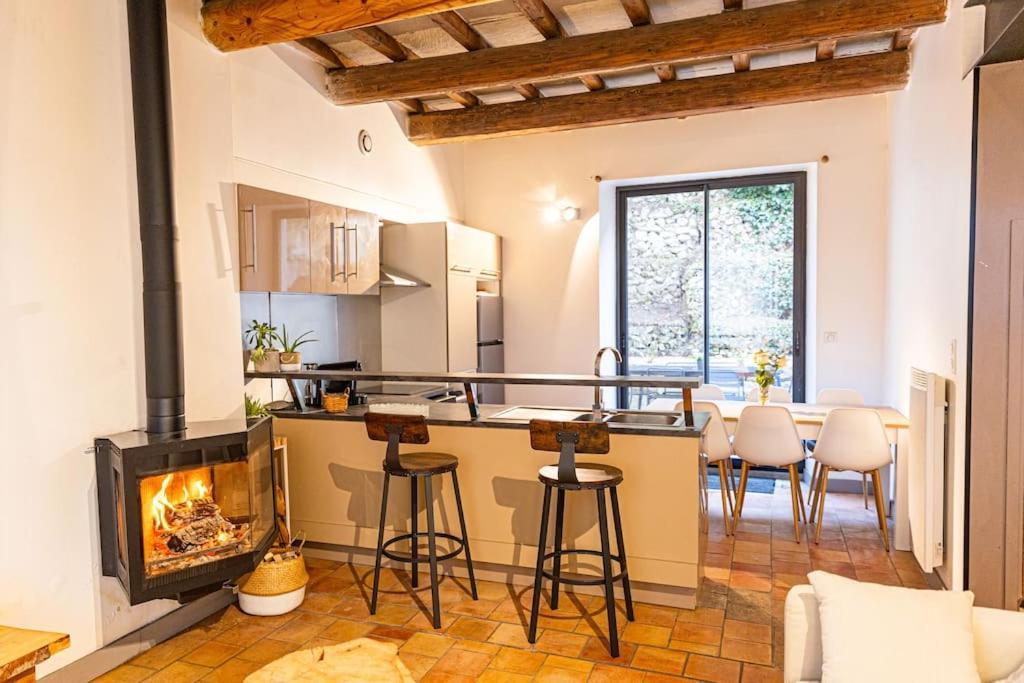 Maison De Village Barbentane Avec Spa ภายนอก รูปภาพ